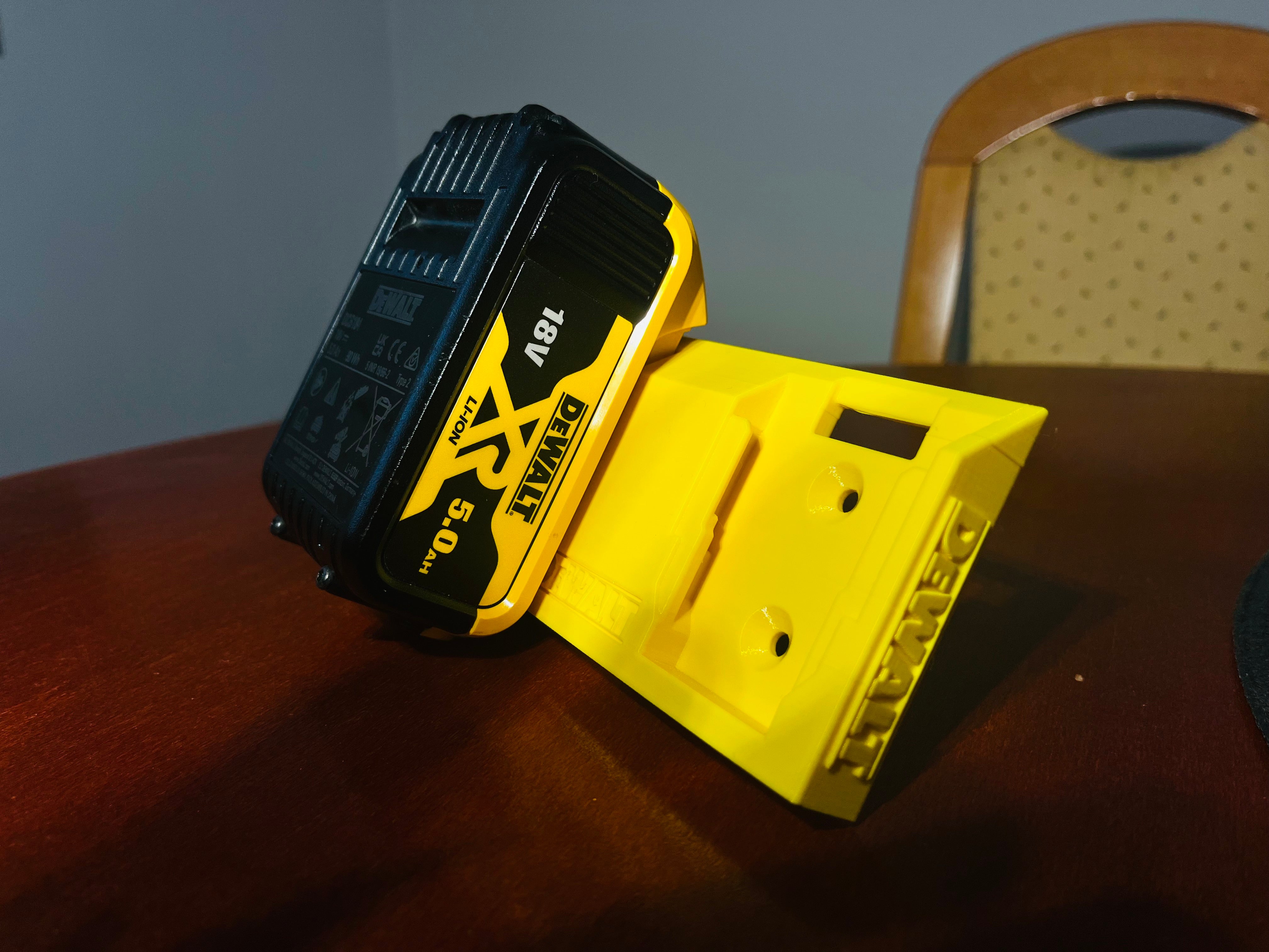 Duo DeWalt 18V batterihållare för vägg- och takmontering