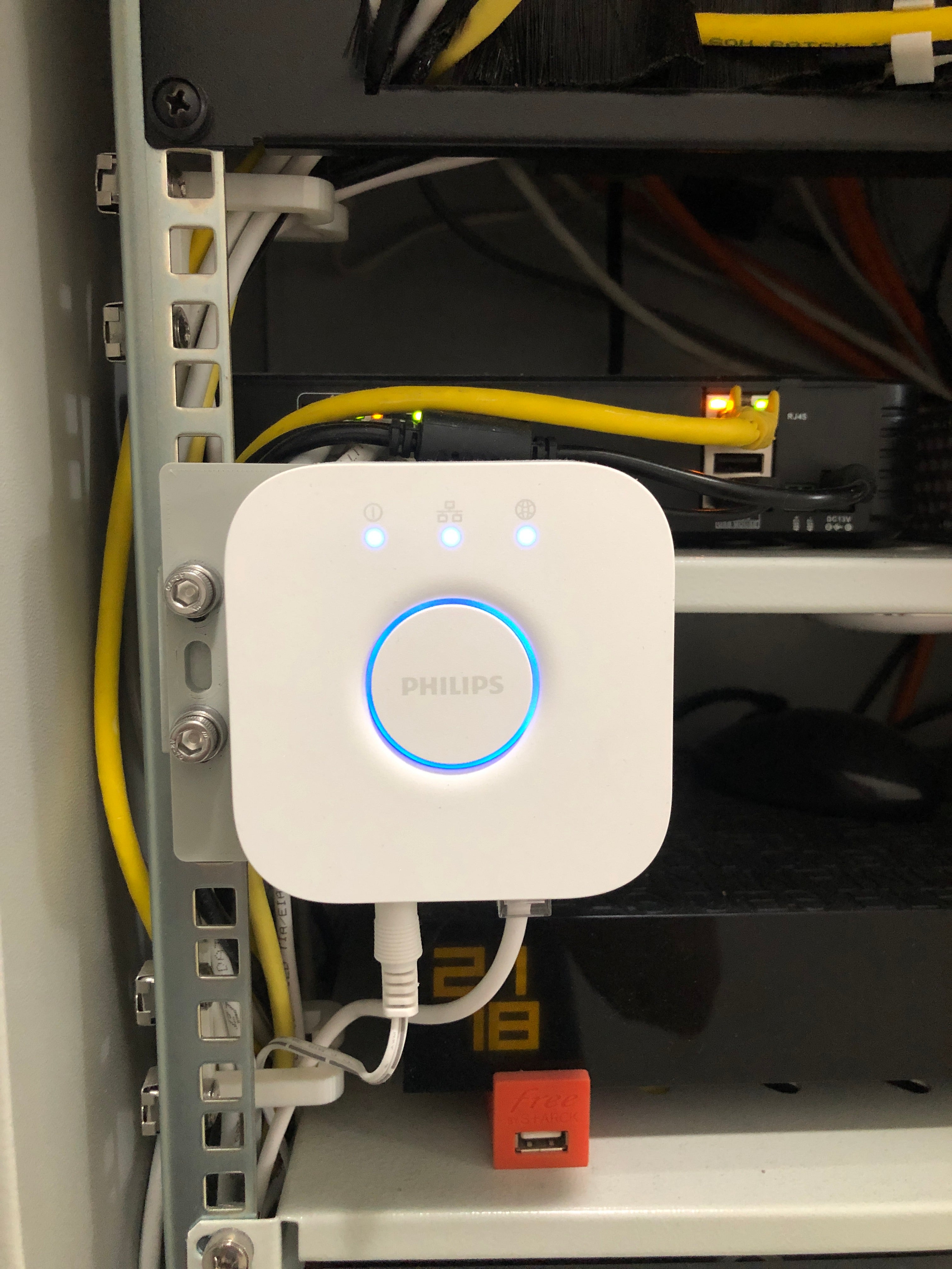 Philips Hue Bridge Rack Mount – Säker och stabil installation