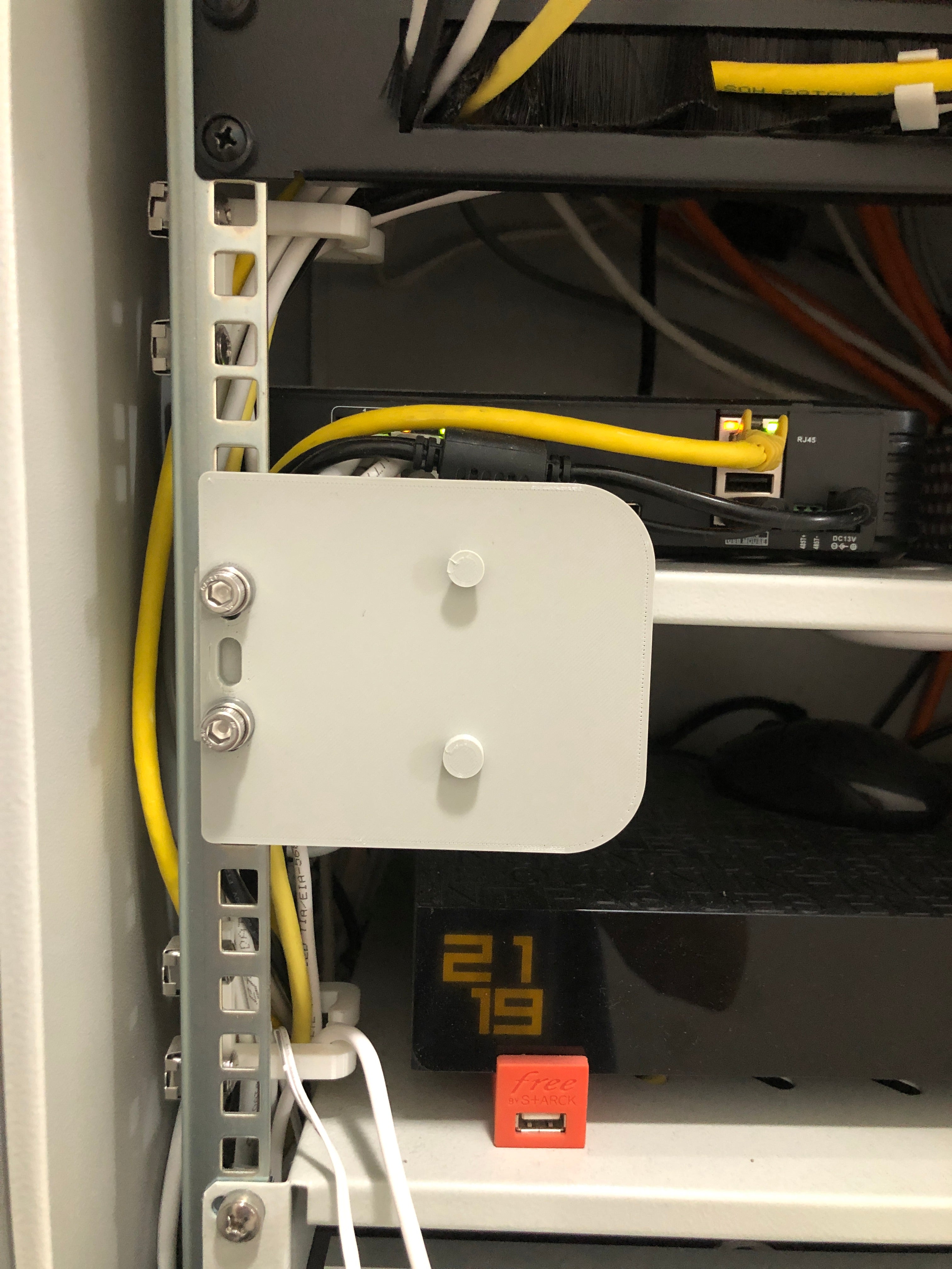 Philips Hue Bridge Rack Mount – Säker och stabil installation