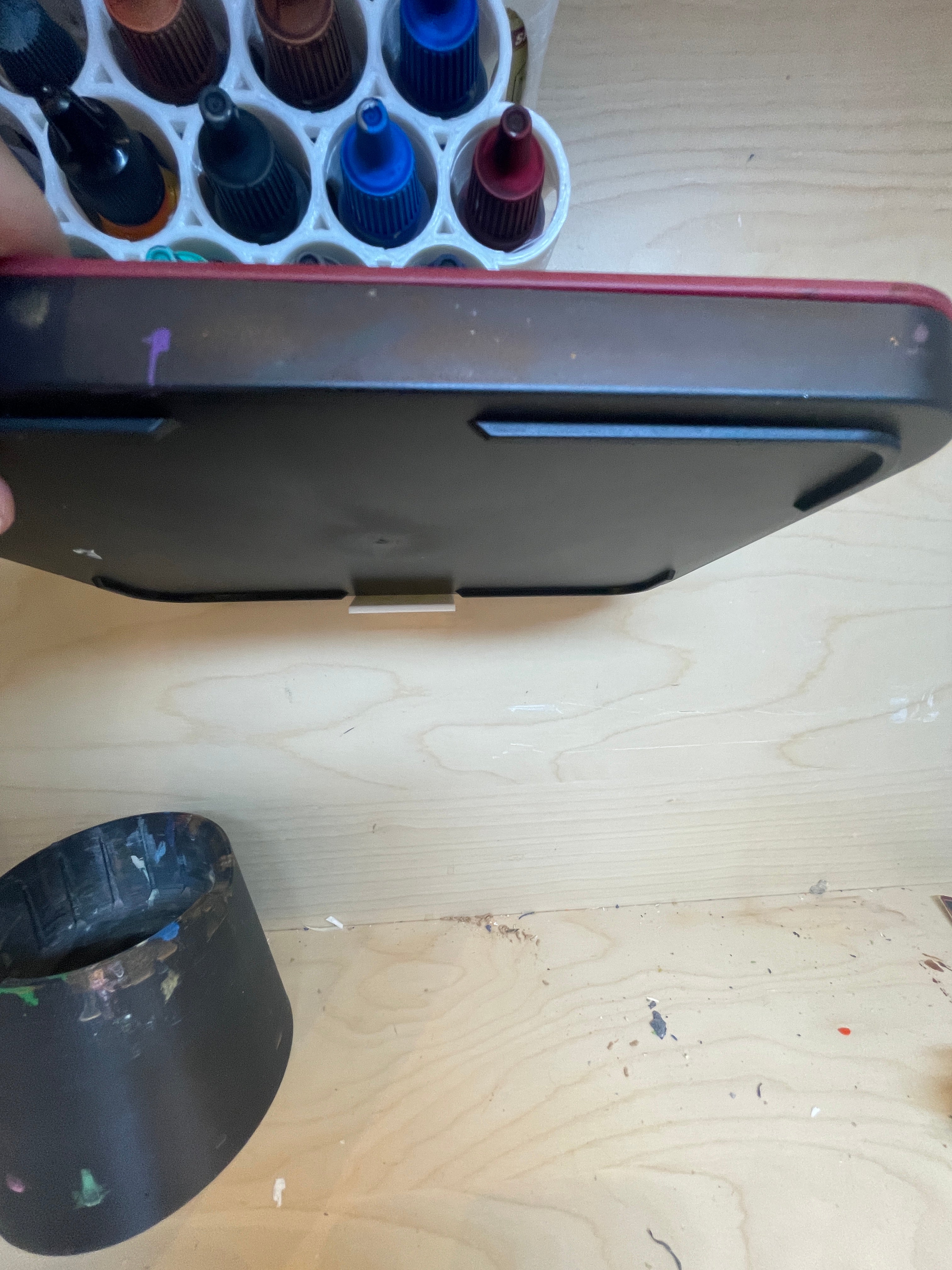 Väggfäste för våtpalett från Army Painter – optimalt utrymme för kreativitet