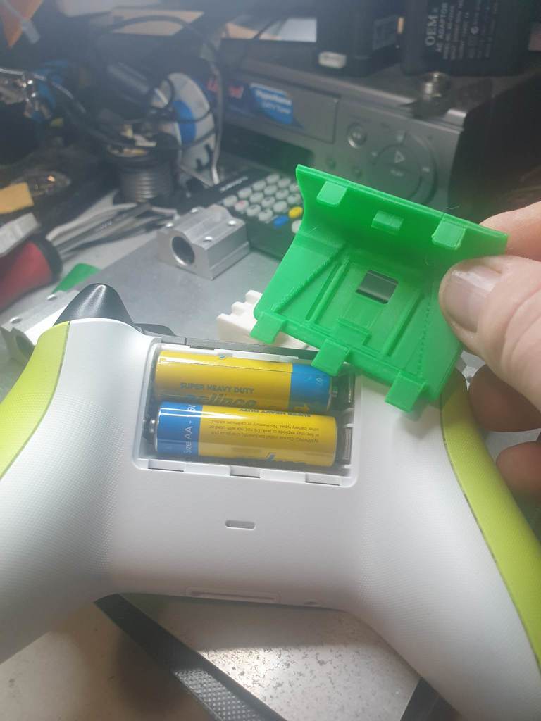Xbox One Elite Controller batteriskydd med 1914 clips