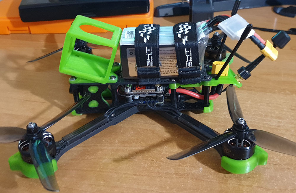 IFlight XL v4 Nazgul5 RX Antennfäste med andra band och XT60-hållare