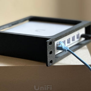Rackmontering för UniFi UXG Max / UCG-Ultra (19"/10")