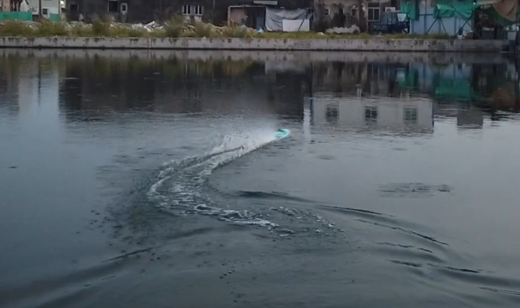 3D-printad RC borstlös motorbåt