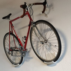 Elegant väggfäste för racercyklar