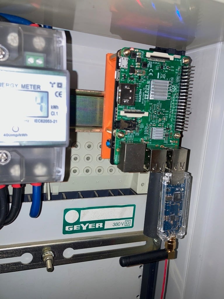 Raspberry Pi monteringsplatta för DIN-skena