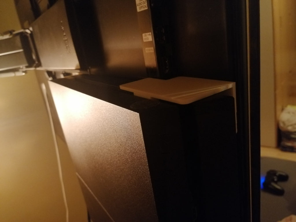 PS4-montering bakom plattskärm
