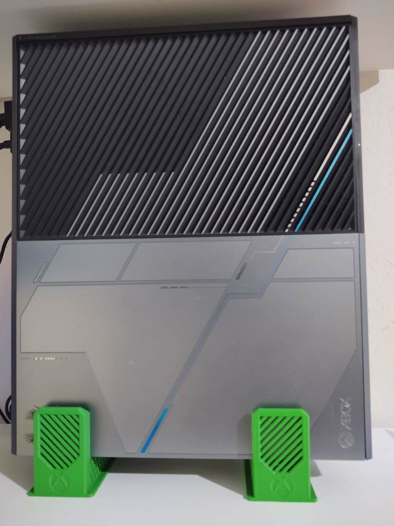 Xbox One Vertical Stand - Hello Edition