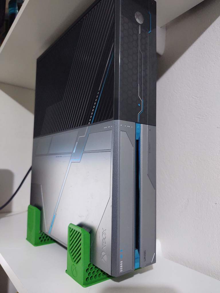 Xbox One Vertical Stand - Hello Edition