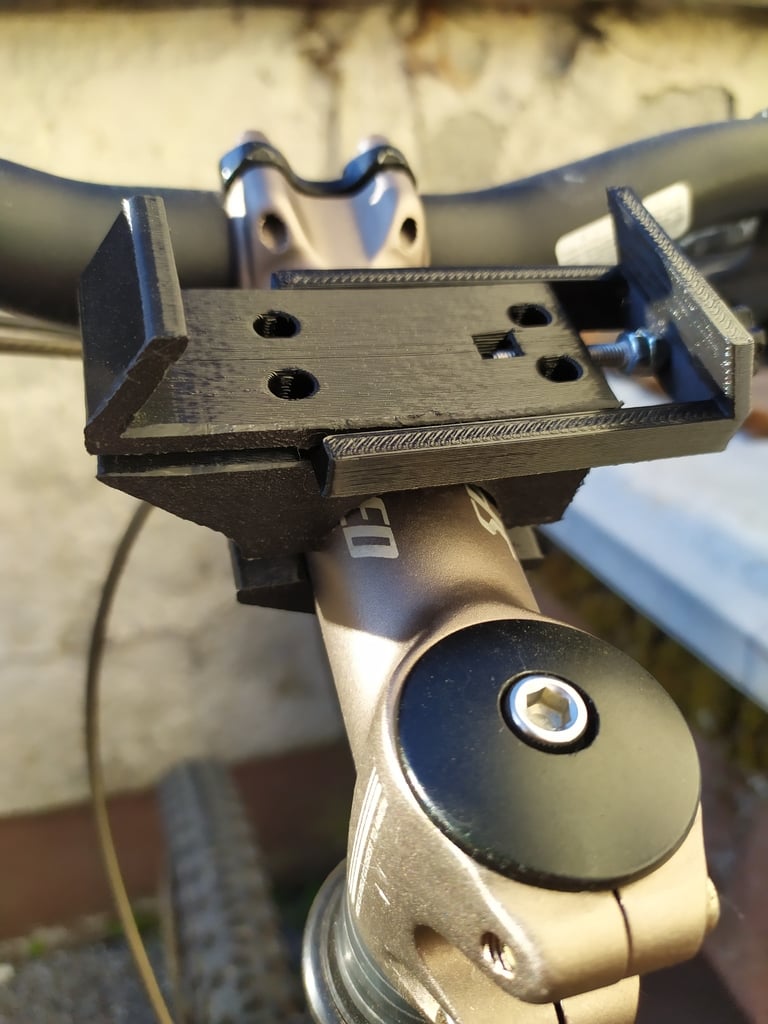 Robust och justerbar telefonhållare för mountainbikes och racercyklar