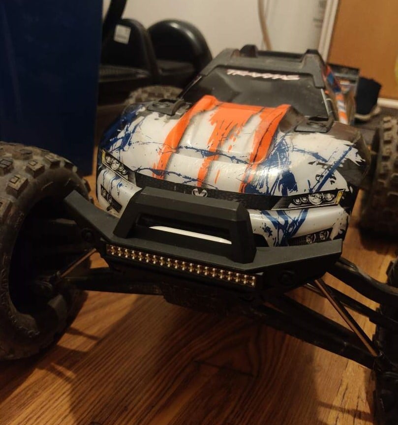 Traxxas Maxx för E-revo 2.0 stötfångaradapter