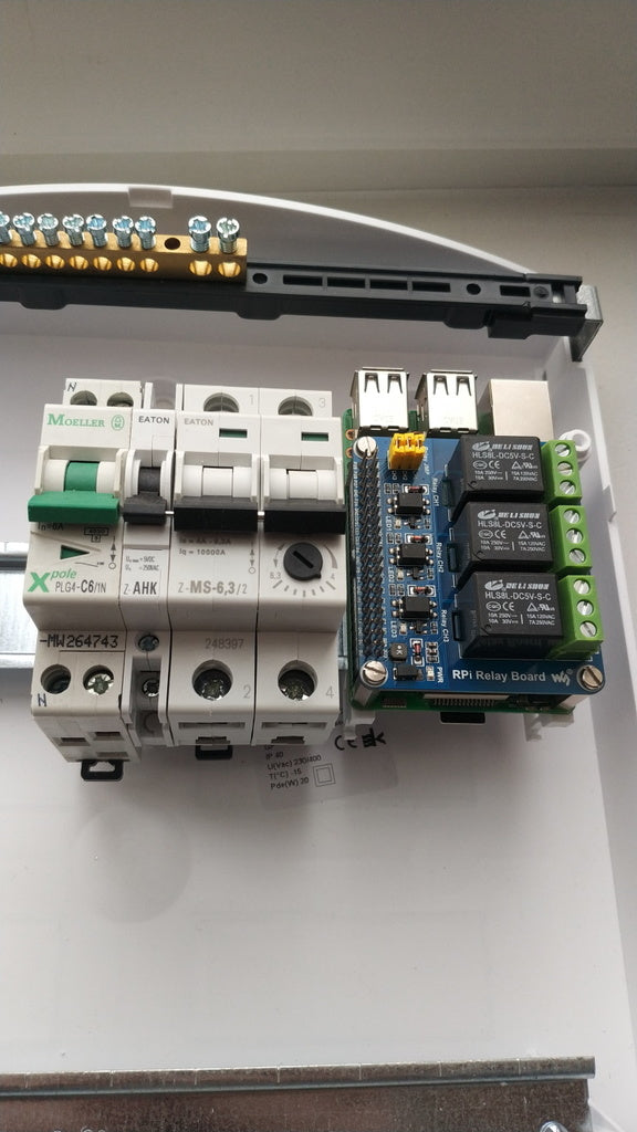 Din-Rail Mount för Raspberry Pi 3B+ Portrait - M3 Nuts