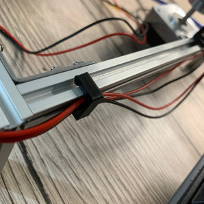 Makerbeam Clamp för kablar