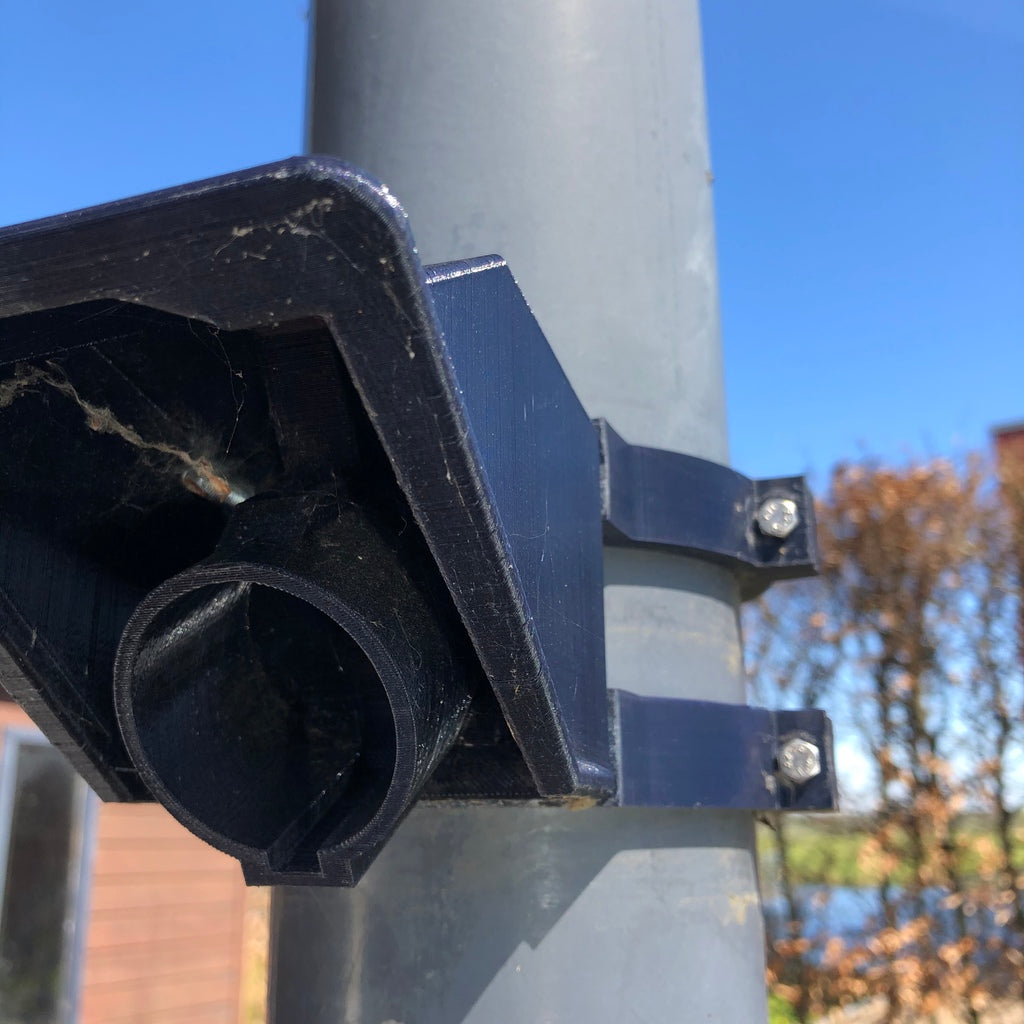 Mennekes typ 1 laddkabelhållare för vägg/stolpe (110mm bilportstolpe)