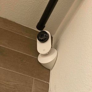 Diskret hörnfäste för Yi Home Camera 1080