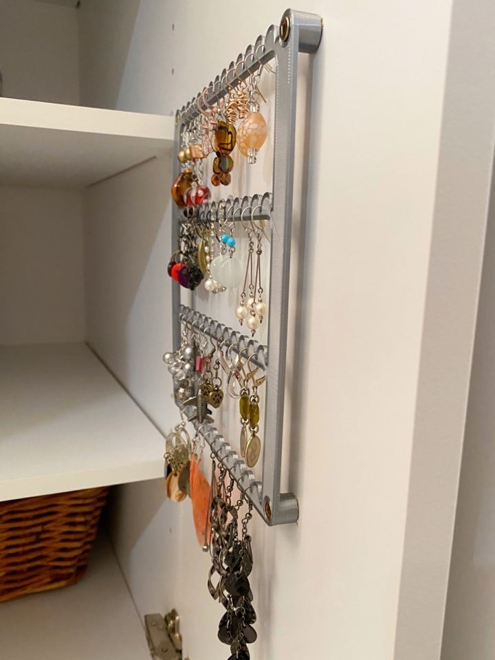 Väggmonterad örhängesorganisatör och hängare