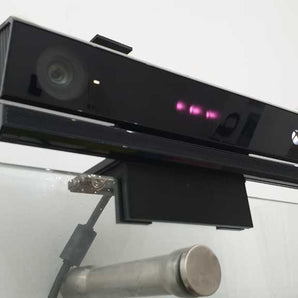 Justerbart klämfäste för Xbox One Kinect