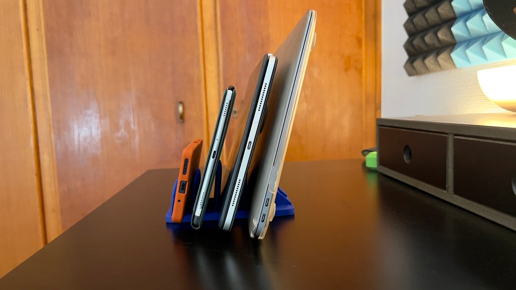 Stativ i flera enheter för Macbook, iPad, Smartphone och Ereader