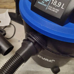 Adapter för dammsugsslang för MasterVac (2-1/4" till 1-1/4" gänga)