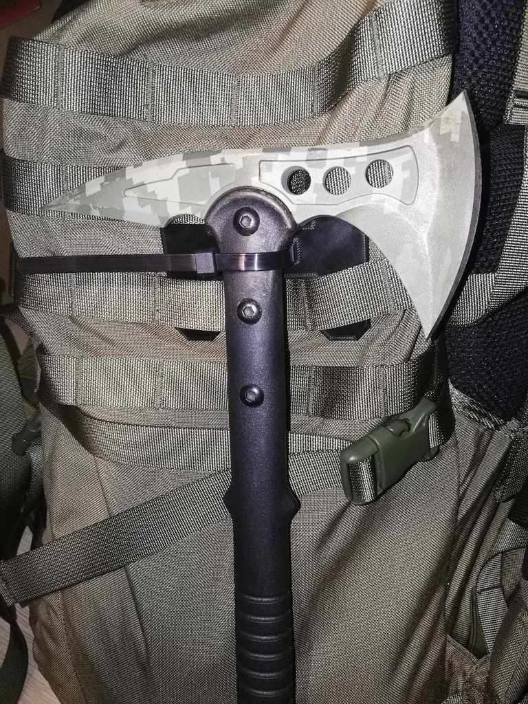 MOLLE Yxa och tillbehörshängare med återanvändbar buntband