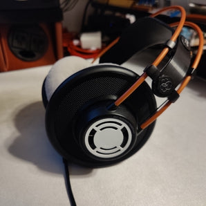 AKG Hörlursplattor med utbytbart fodral (Q701, K701, K702, K712)