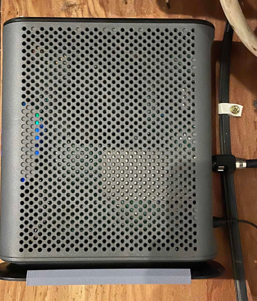 Motorola MB8611 Vægmontering – Pladsbesparende og Organiserende