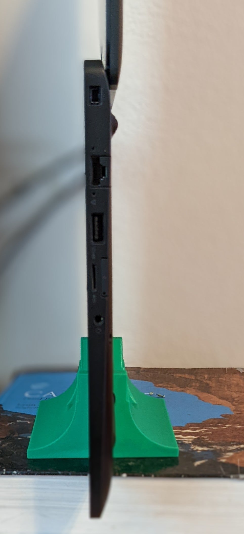 Vertikalt stativ för bärbar dator för Dell Latitude 7480