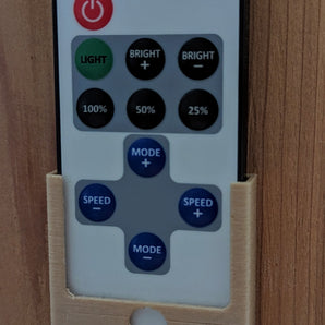 LED-fjärrkontrollhållare med ljusremsa