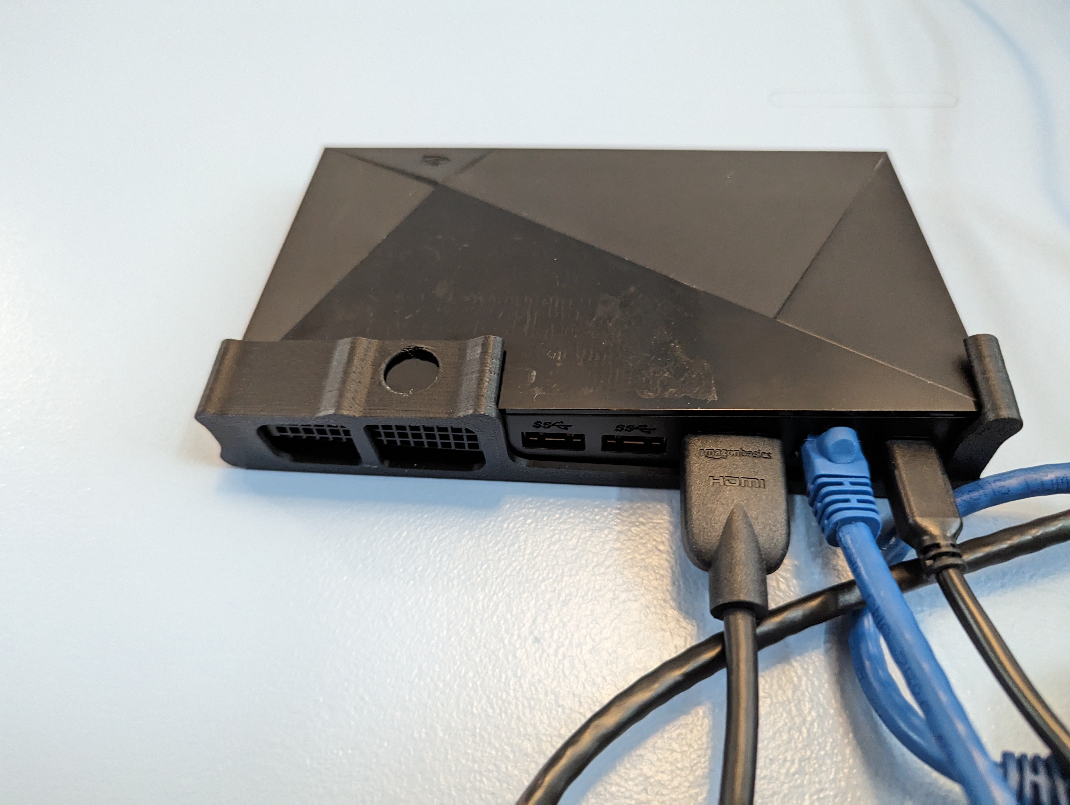 NVIDIA Shield TV Pro Vægmontering med Skruefæste