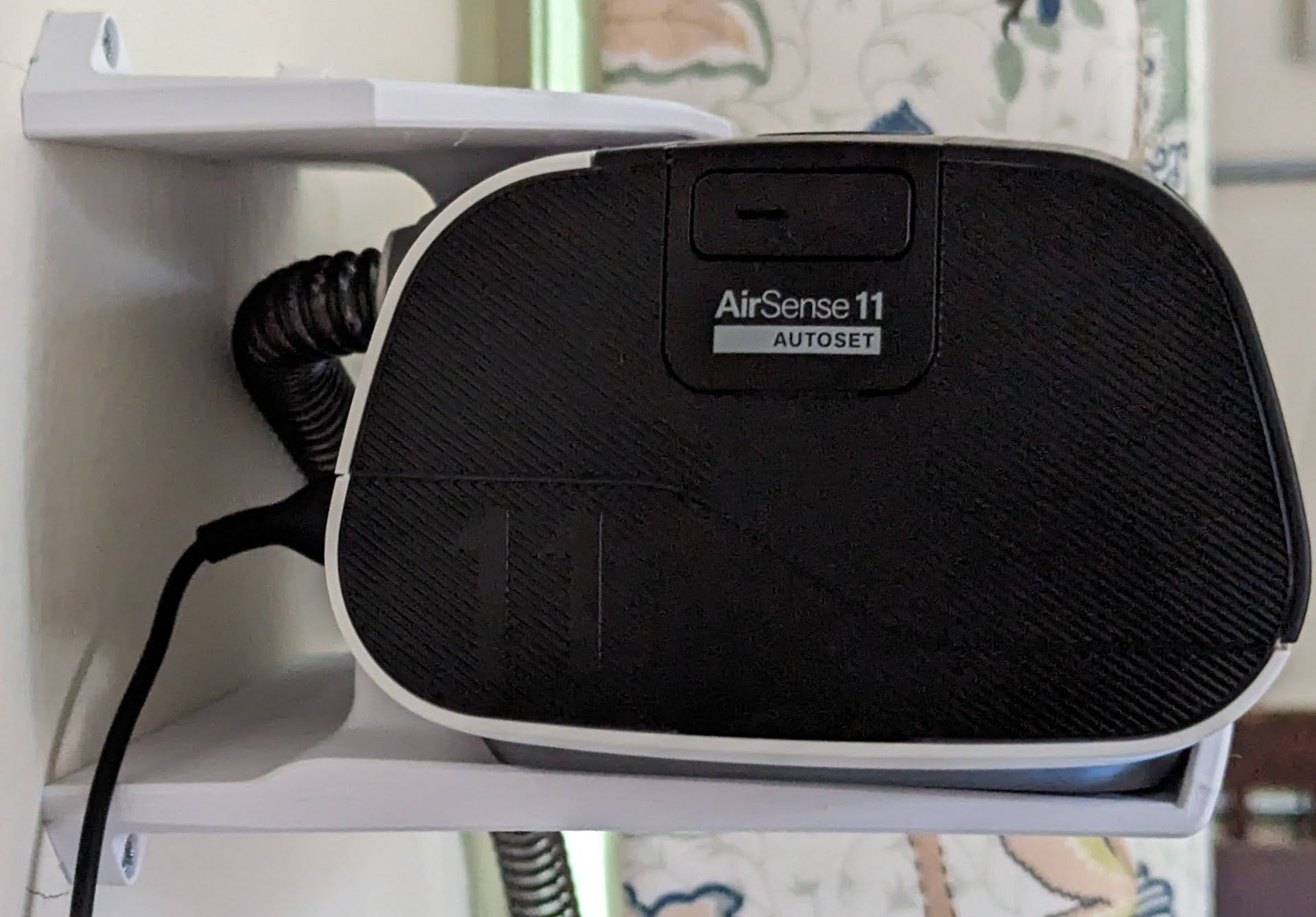 Väggfäste för AirSense 11 CPAP-maskin