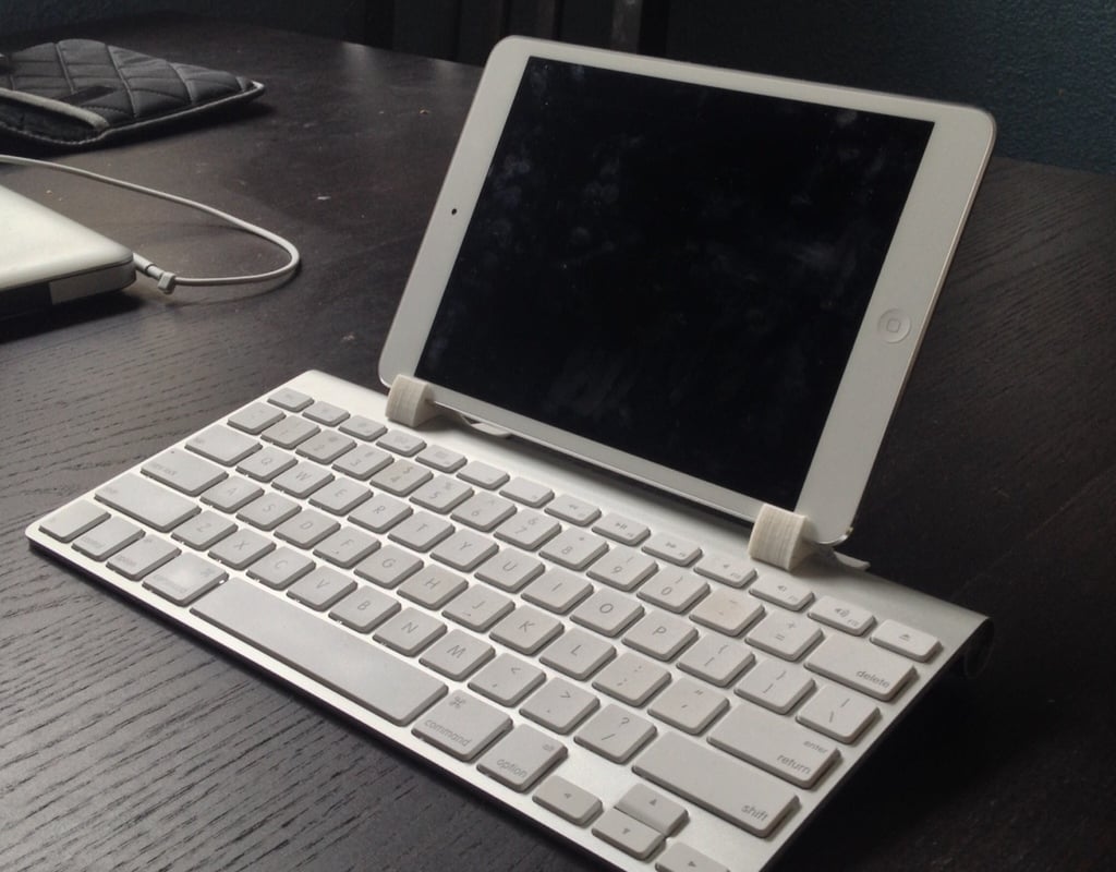 Remixad iPad Mini och Apple Wireless Keyboard Hållare