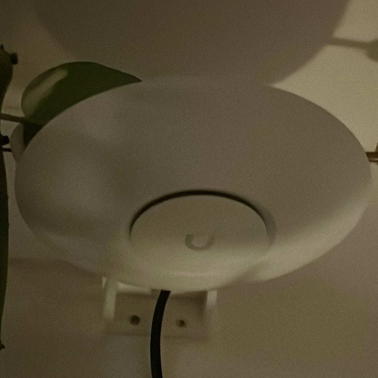 Ubiquiti Unifi U6+ väggfäste