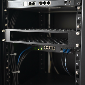 Unifi USW-Flex-XG 10-tums rackmontering