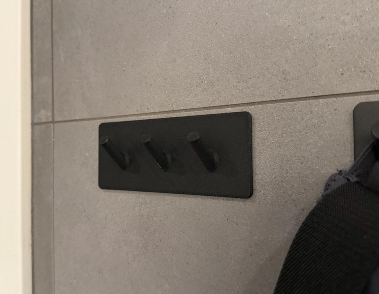Mångsidiga väggkrokar och galgar för hemmet