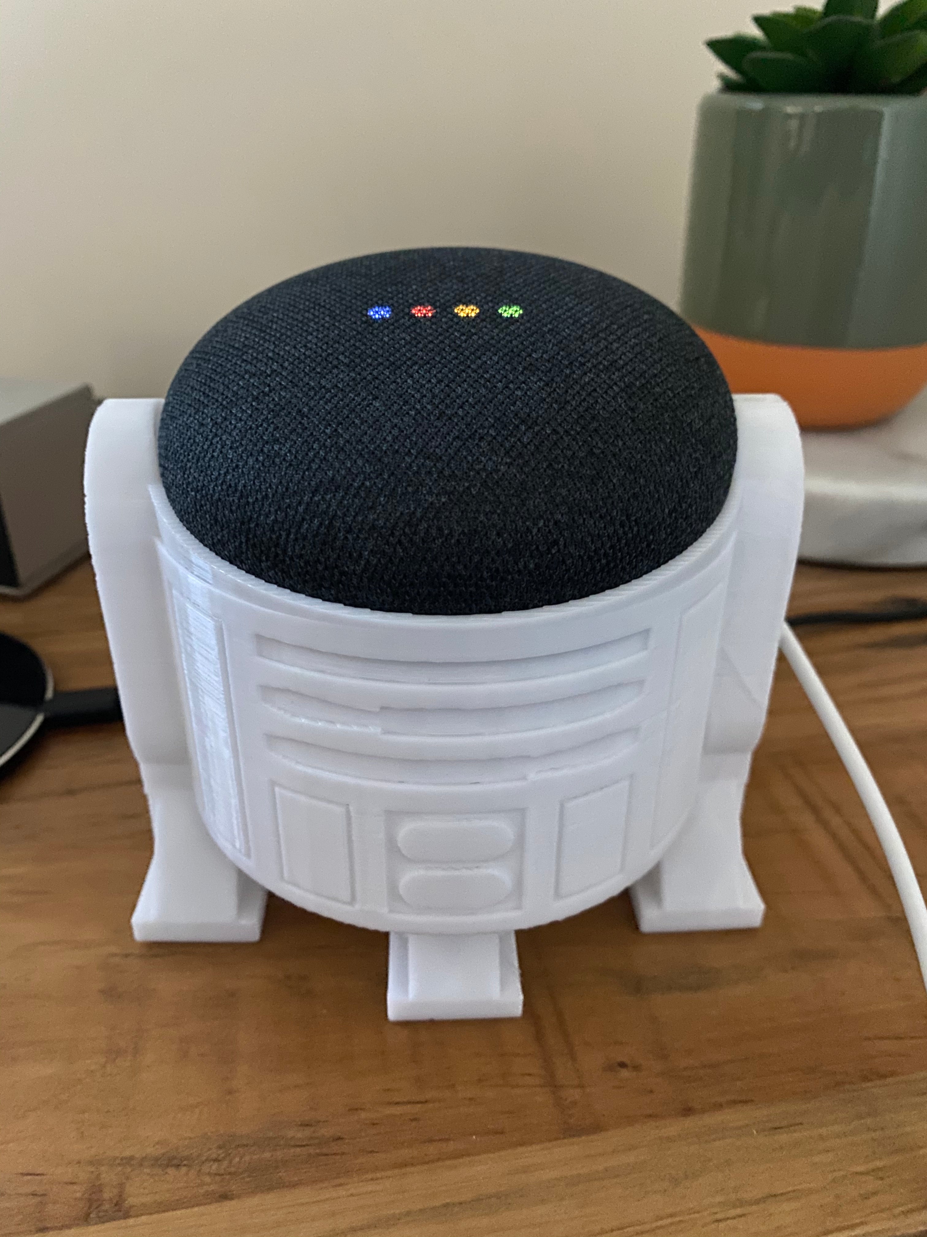 R2D2-hållare för Google Nest Mini