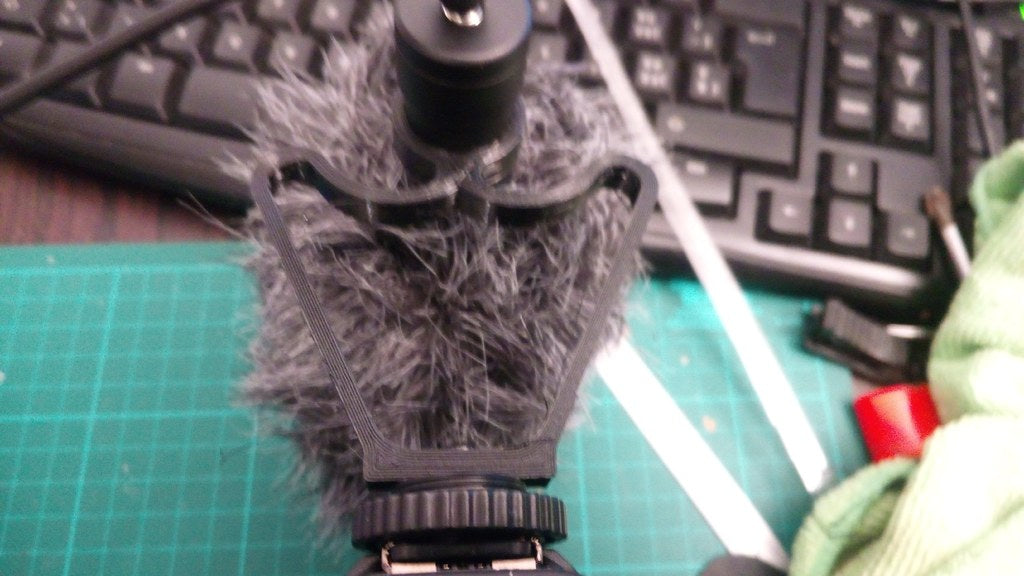 Högre Hotshoe-mount för BOYA BY-MM1 eller RODE mikrofoner för kameror