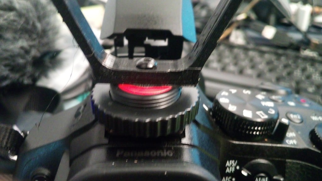 Högre Hotshoe-mount för BOYA BY-MM1 eller RODE mikrofoner för kameror