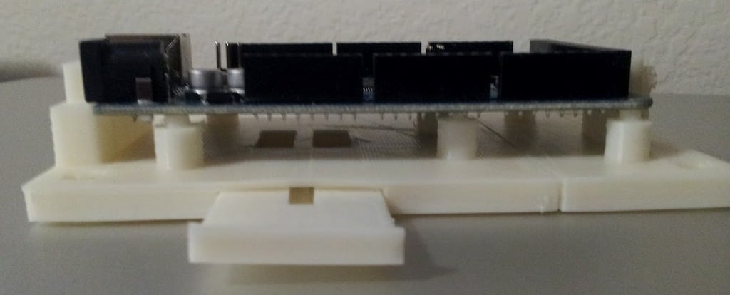 3D-utskrivbar Arduino Mega 2560 R3 monteringsplatta med valfritt lock