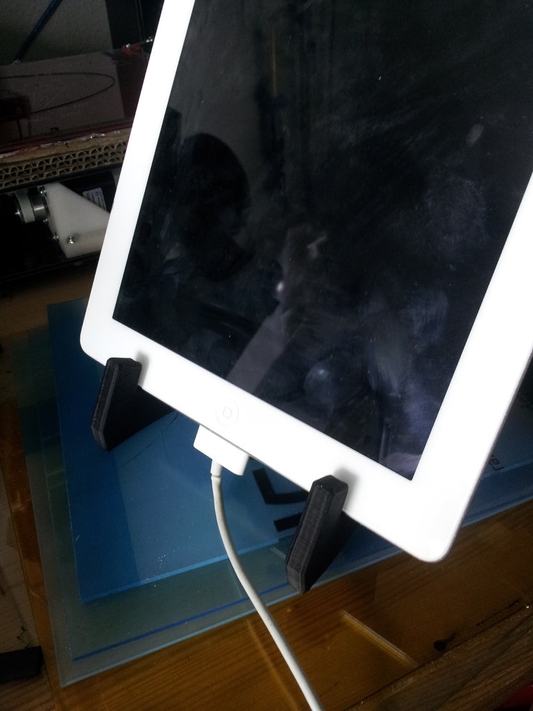 Elliptiskt justerbart tablettställ för iPad och andra surfplattor