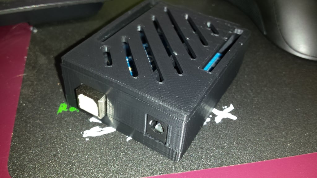 Enkel och funktionell box för Arduino Uno och Ethernet