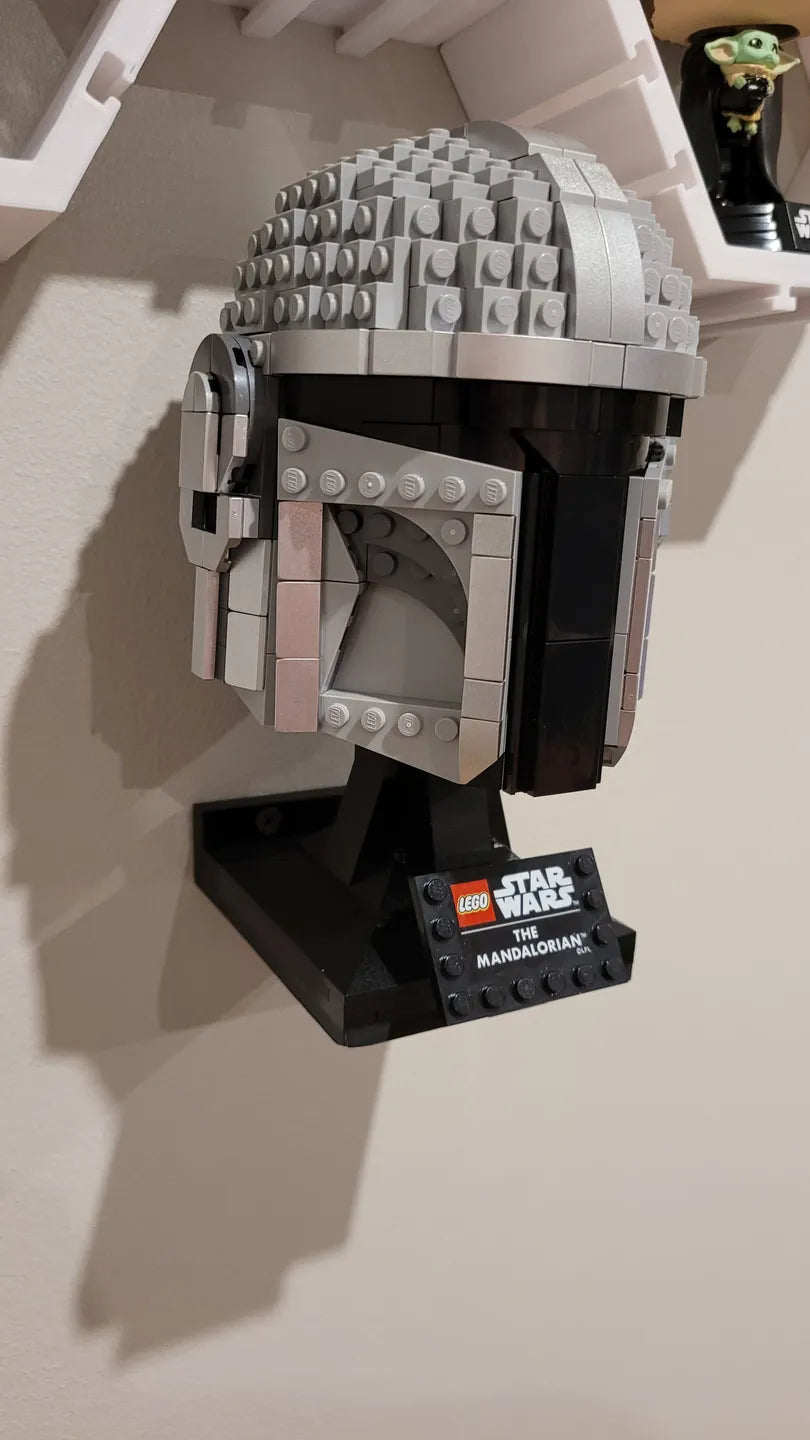 Lego Mandalorian hjälm väggfäste