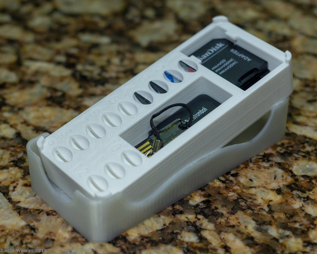 SD- och Micro SD-korthållare med litet förvaringsfack