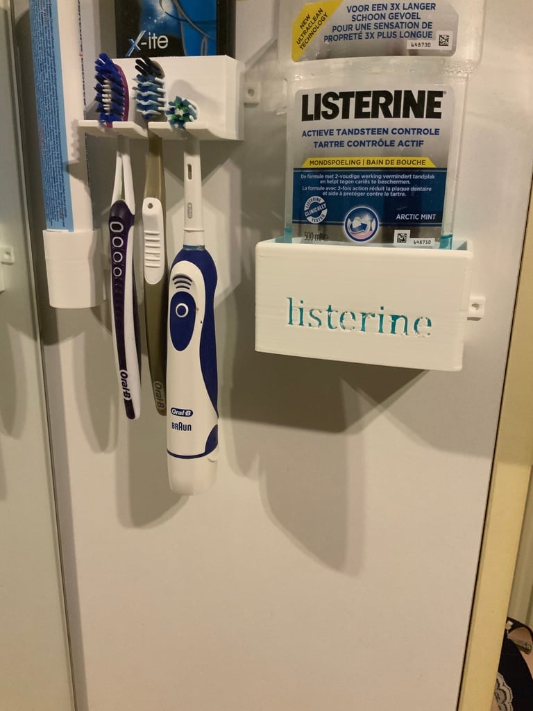 Badrumsarrangör för tandborste och munvatten