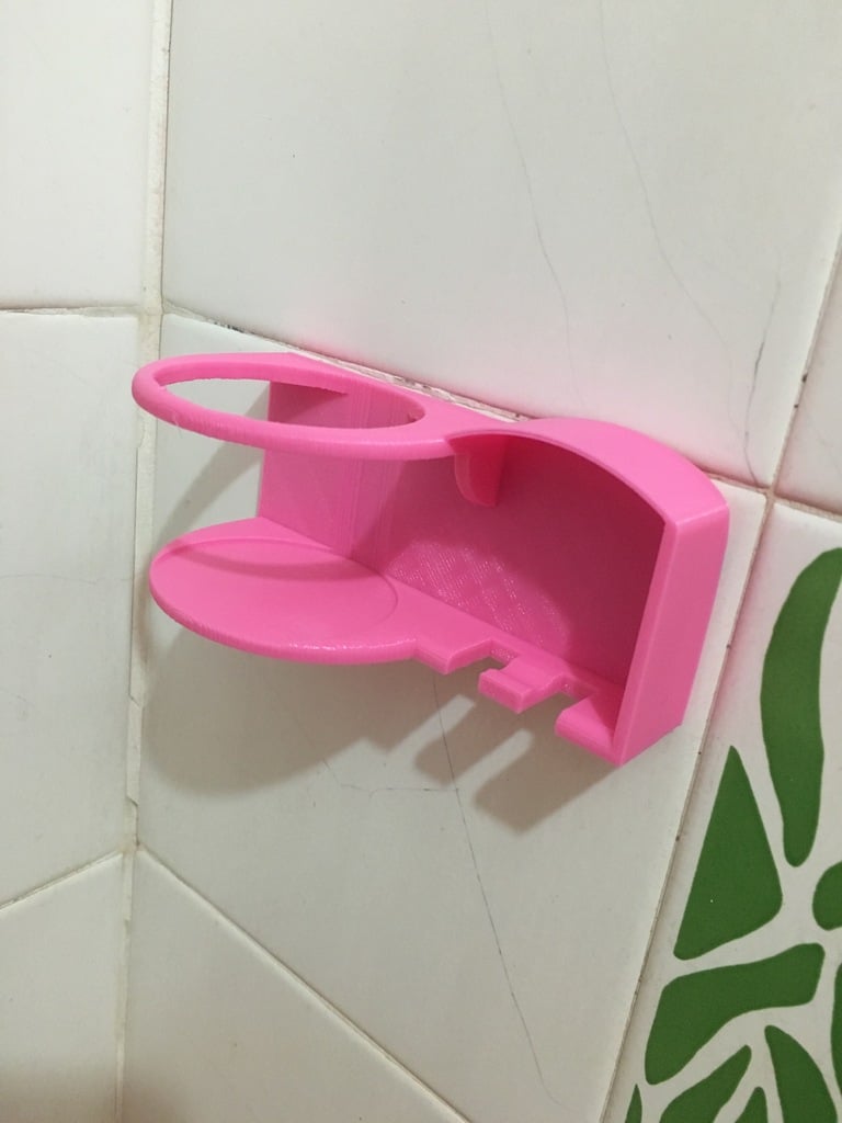 Tandborsthållare för toalettartiklar med utökad design för tandkräm