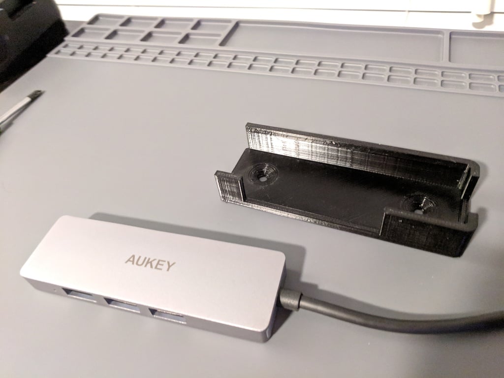 Aukey CB-H36 USB-navmontering för skrivbord