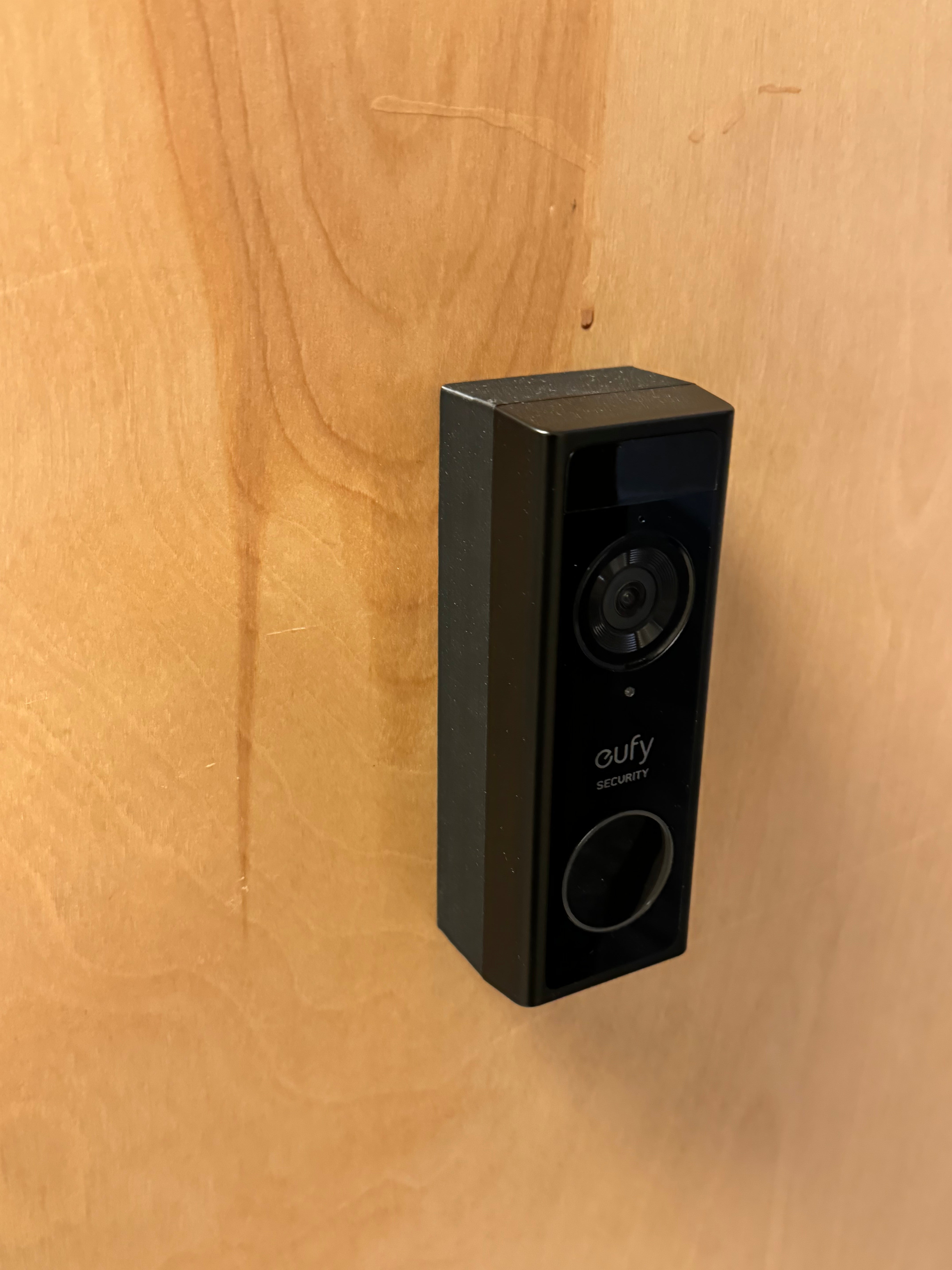 Titthålsfäste för Eufy Doorbell 1080p C210-batteri