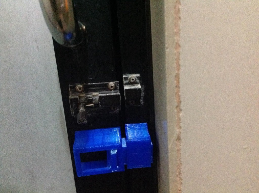 Enkelt dörrlås för badrum och skjutdörrar