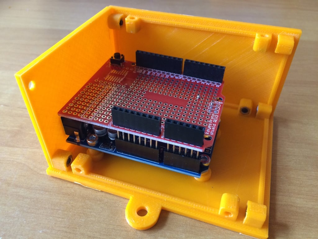 Arduino Uno box med extra utrymme för utvecklingssköld