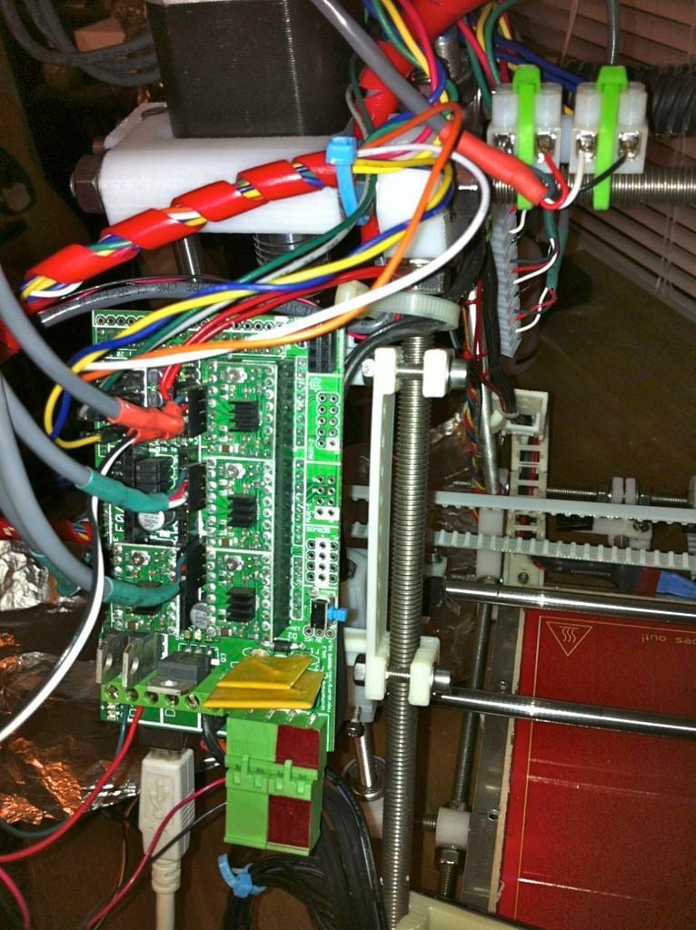 Arduino (RAMPS) montering för Prusa / Mendel med tillbehörshål