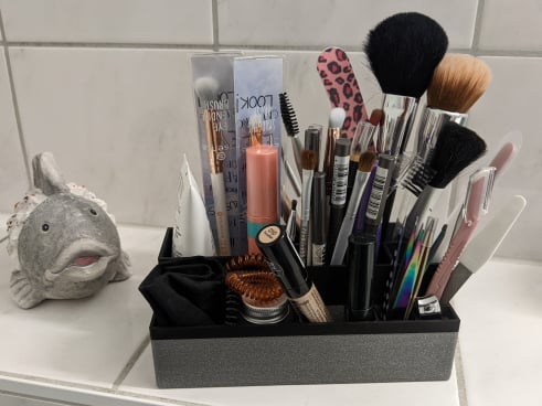 Skräddarsydd Makeup Organizer för spegelskåp i badrummet